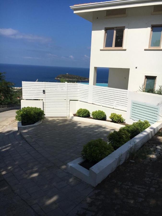 Luxury Villa Blue&Blanc Piscina A Sfioro Isola Diamante Exterior foto