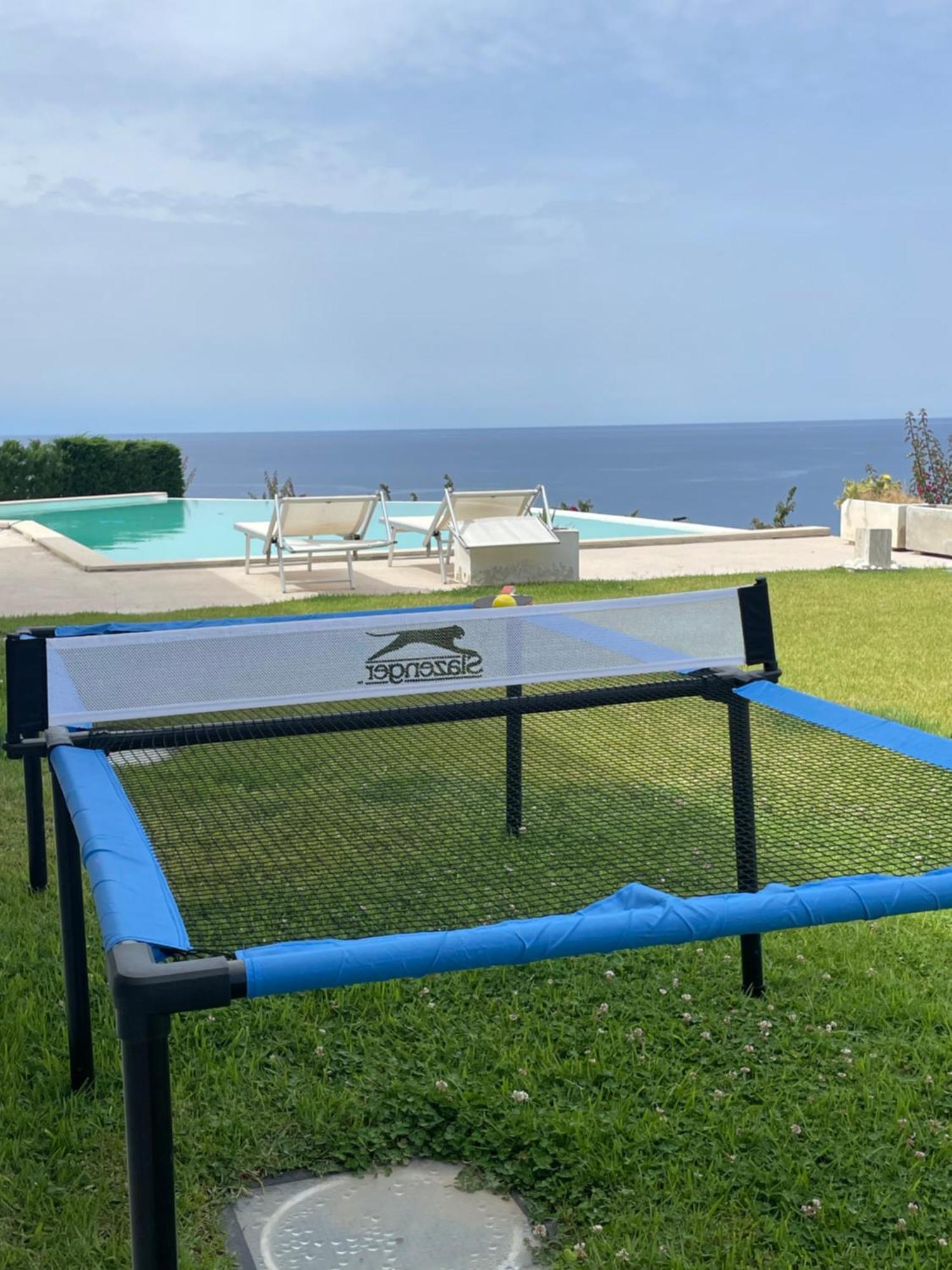 Luxury Villa Blue&Blanc Piscina A Sfioro Isola Diamante Exterior foto